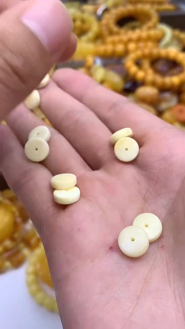 裸石琥珀未镶嵌隔片一对