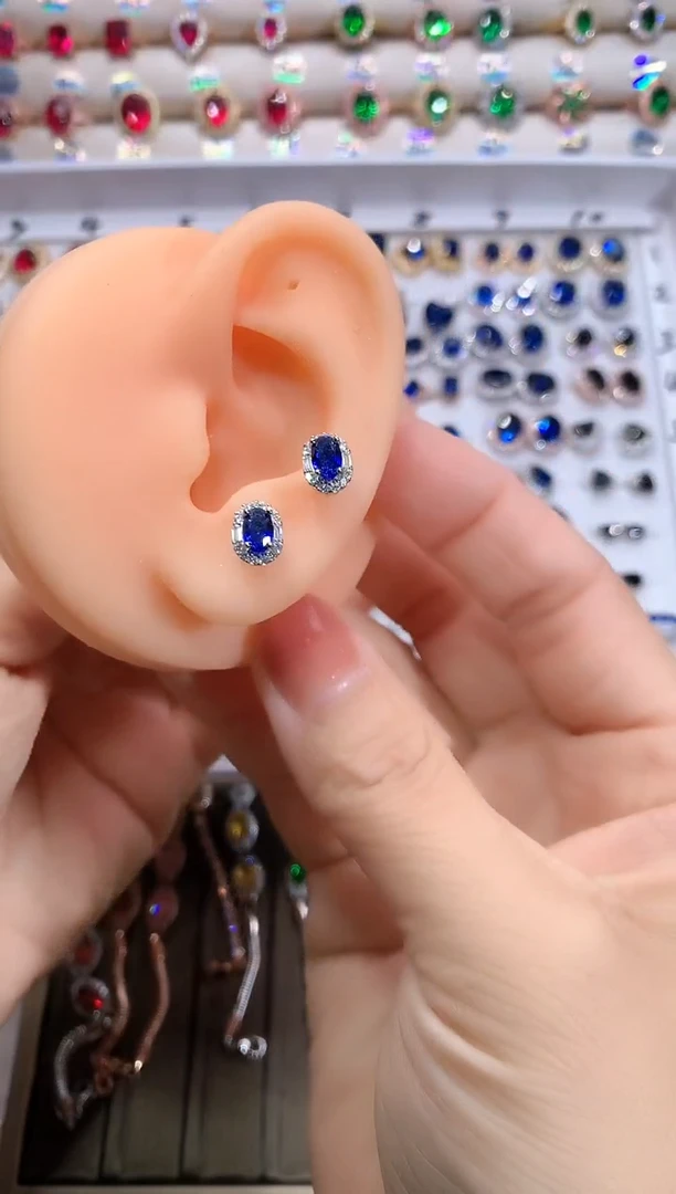 【闪购商品】蓝宝石耳饰银S925镶嵌银色4.6