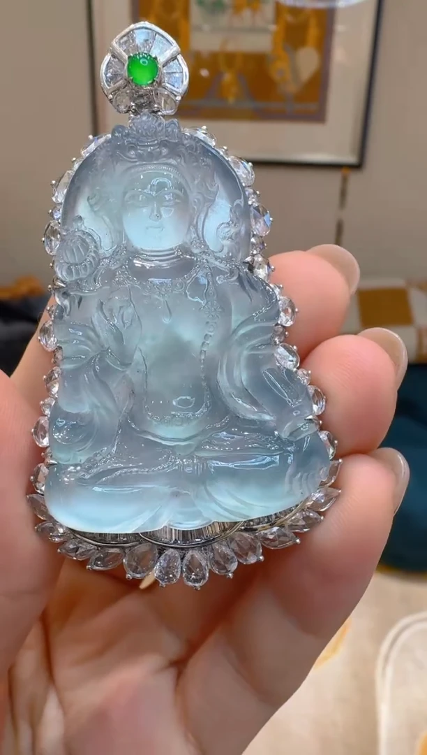 吊坠(不含链)18K金镶嵌翡翠（定金）