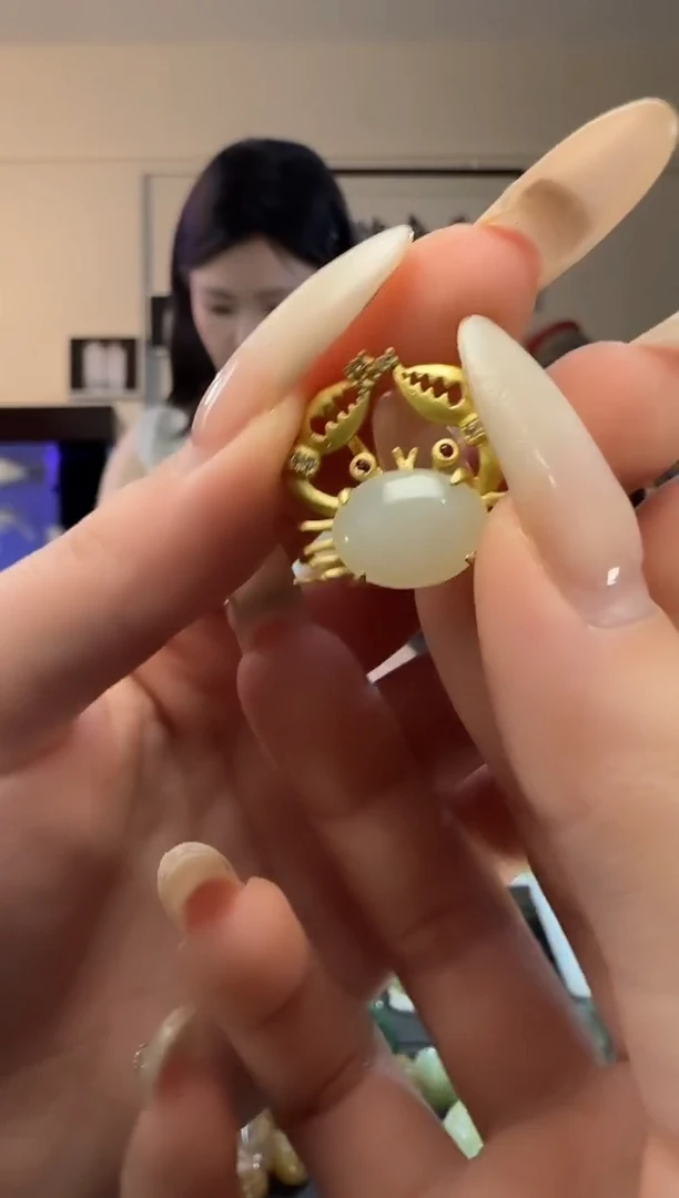 颈饰未镶嵌和田玉白玉吊坠