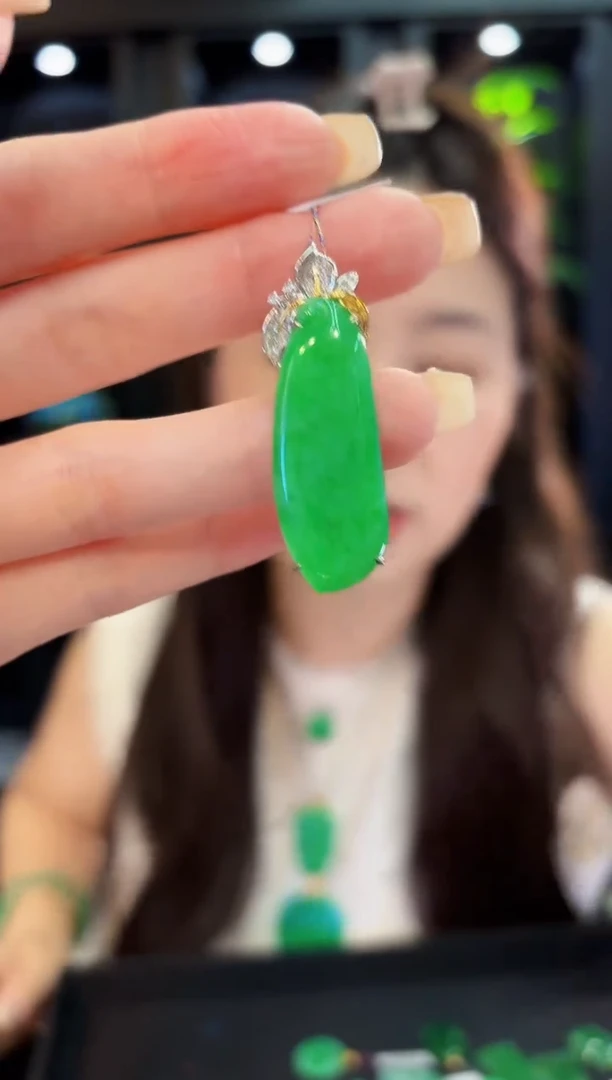 翡翠18K金镶嵌颈饰 缅料A货/支持复检/一件