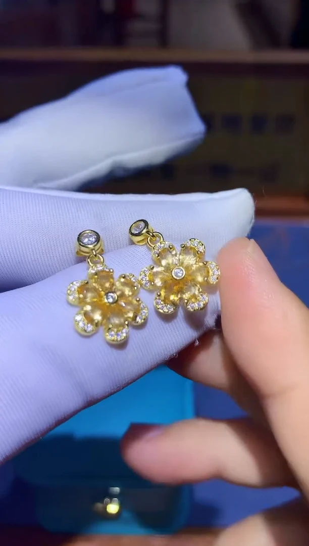 【闪购商品】黄晶耳饰银S925镶嵌........