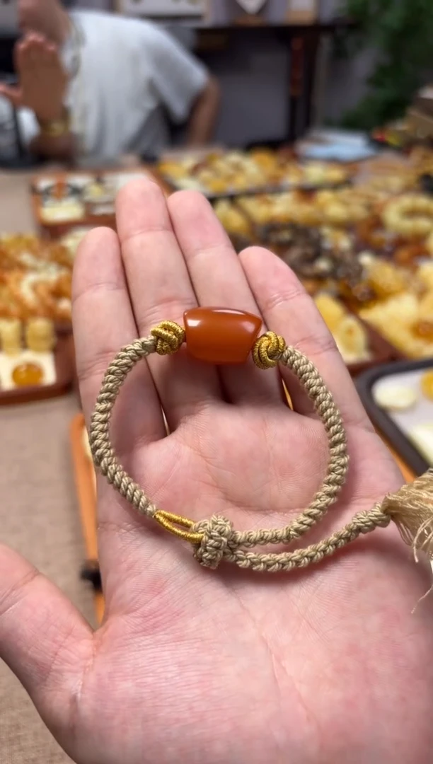 【闪购商品】蜜蜡裸石未镶嵌手绳