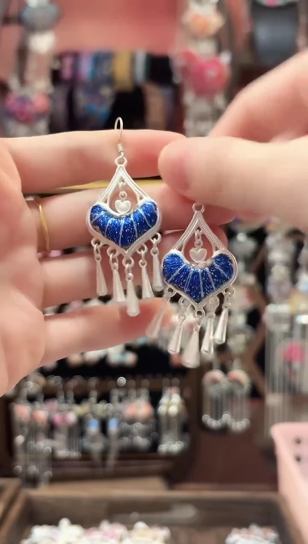 织绣 云织谣民族风精美饰品   479