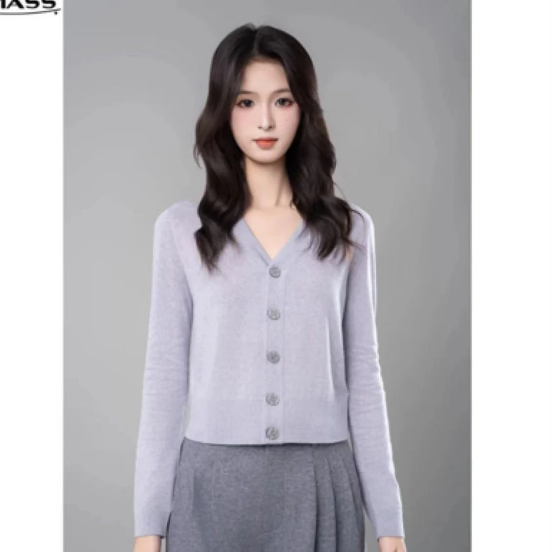 AMASS阿玛施 早春新款简约百搭V领纯色长袖休闲针织衫5499132薄款