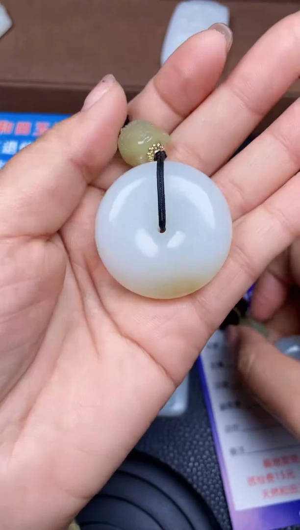 颈饰未镶嵌和田玉f319