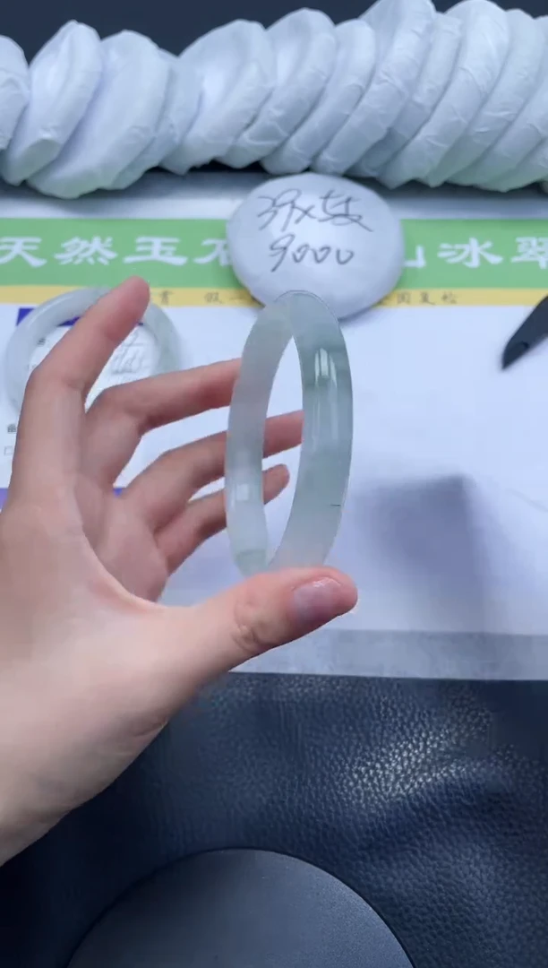 【闪购商品】石英质玉手镯未镶嵌A100-