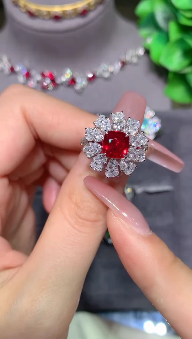 18K金镶嵌戒指红宝石2.03ctGRS无烧主证鸽血红