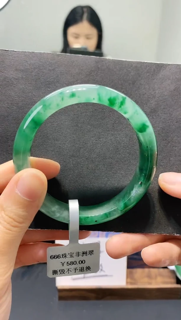 石英质玉手镯未镶嵌68