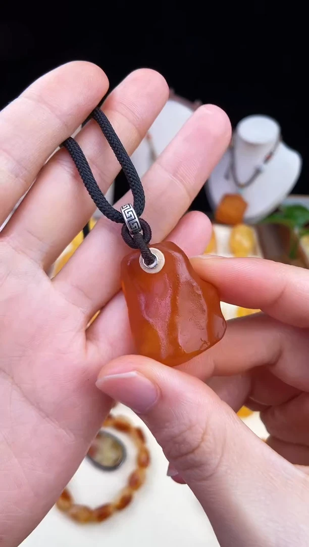 琥珀未镶嵌珠宝奇石柒月