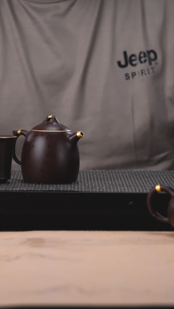 茶壶紫砂描金秦权+买哦金杯