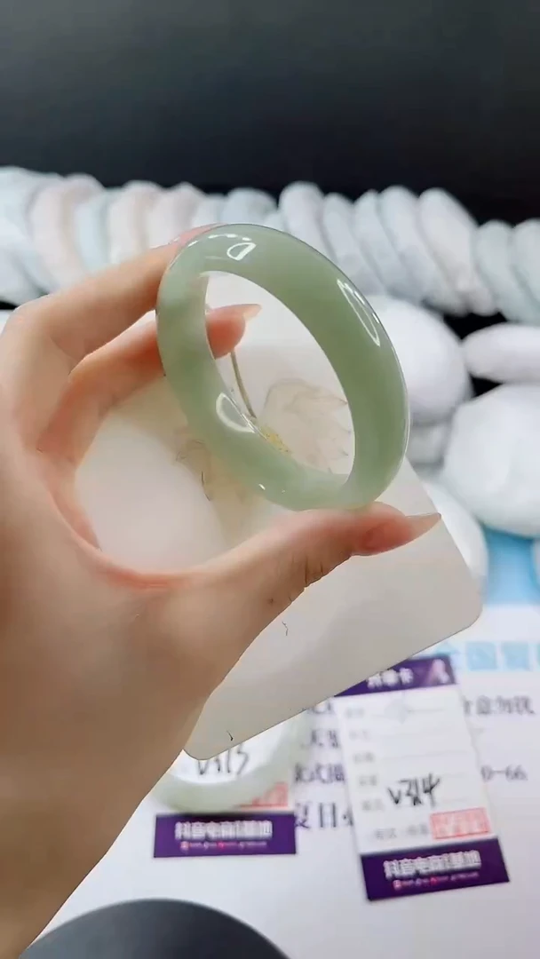 未镶嵌手镯石英质玉多样性发货V314