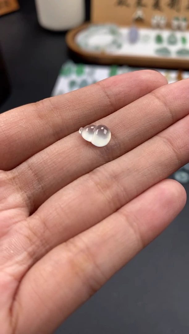 翡翠未镶嵌颈饰翡翠冰种葫芦