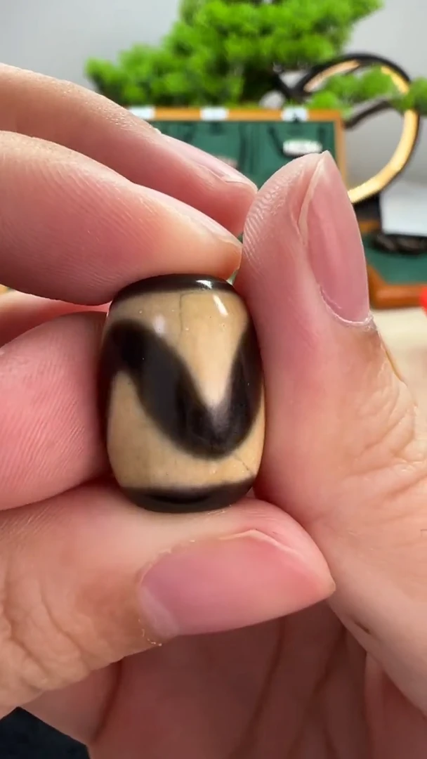 玛瑙/玉髓（覆膜）颈饰未镶嵌5.（微瑕随机发货）