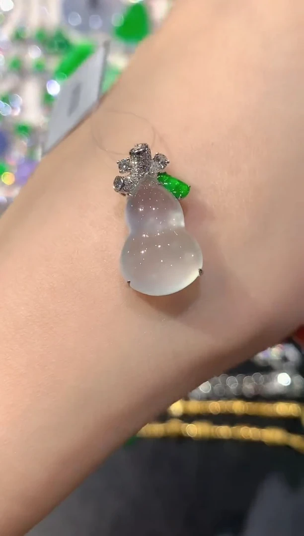 吊坠(不含链)18K金镶嵌翡翠a173