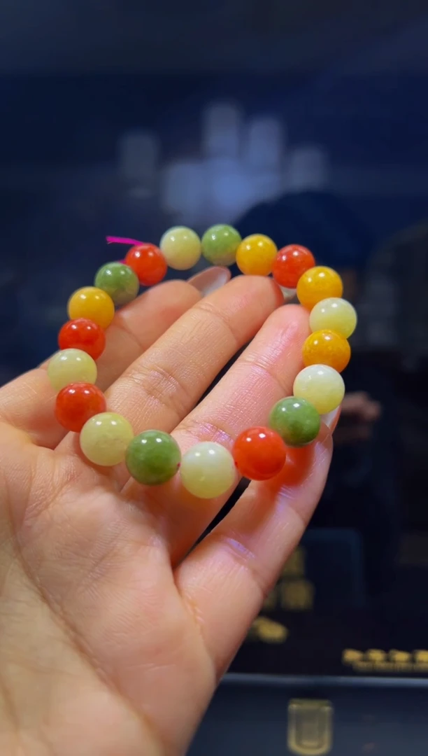 颈饰未镶嵌翡翠2025-12-24-4