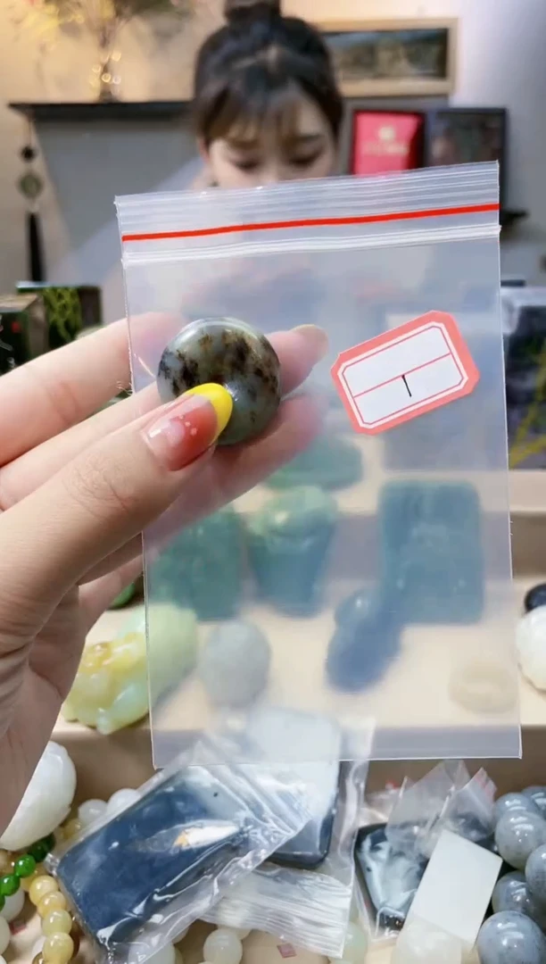 和田玉未镶嵌挂件1