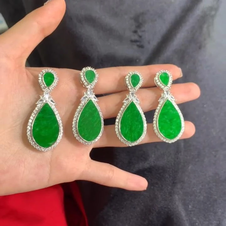 【逍遥】天然A货翡翠水滴吊坠*LBH/00927/多样性发/1件