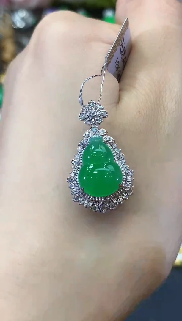 吊坠(不含链)18K金镶嵌翡翠C26