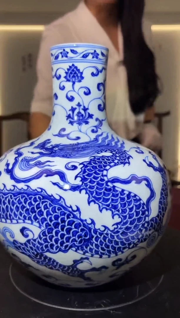 瓶C18/青花龙纹直口瓶——————