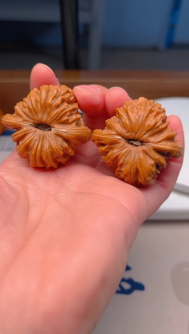 【闪购商品】文玩核桃把件42四座楼