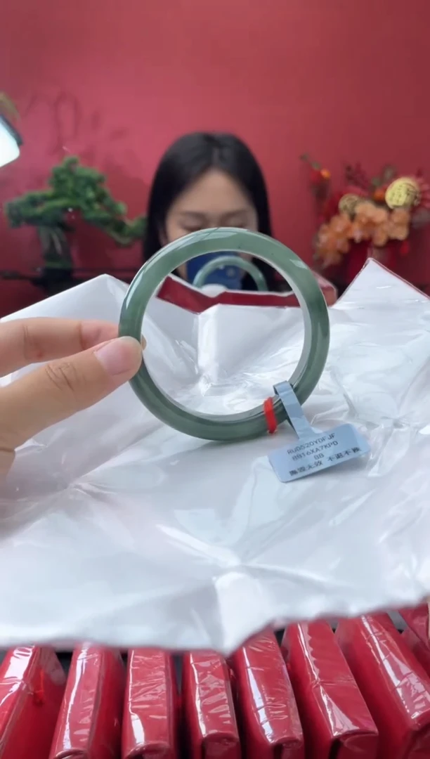 未镶嵌手镯翡翠1       圈口58-59