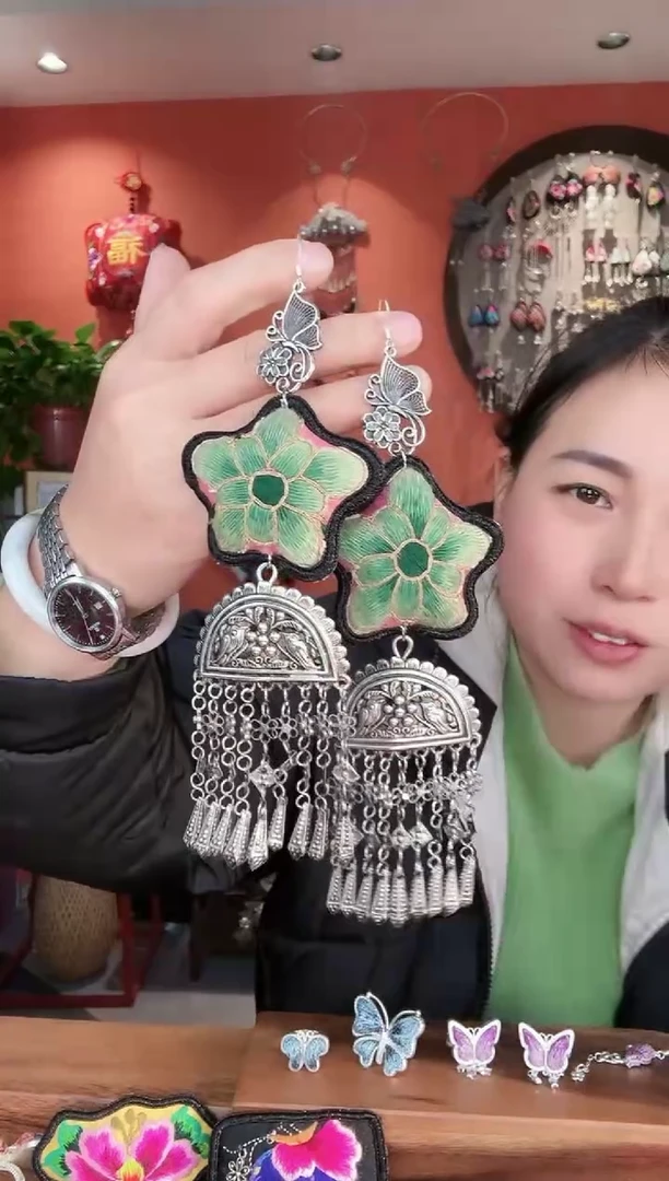 织绣手工苗绣刺绣饰品96
