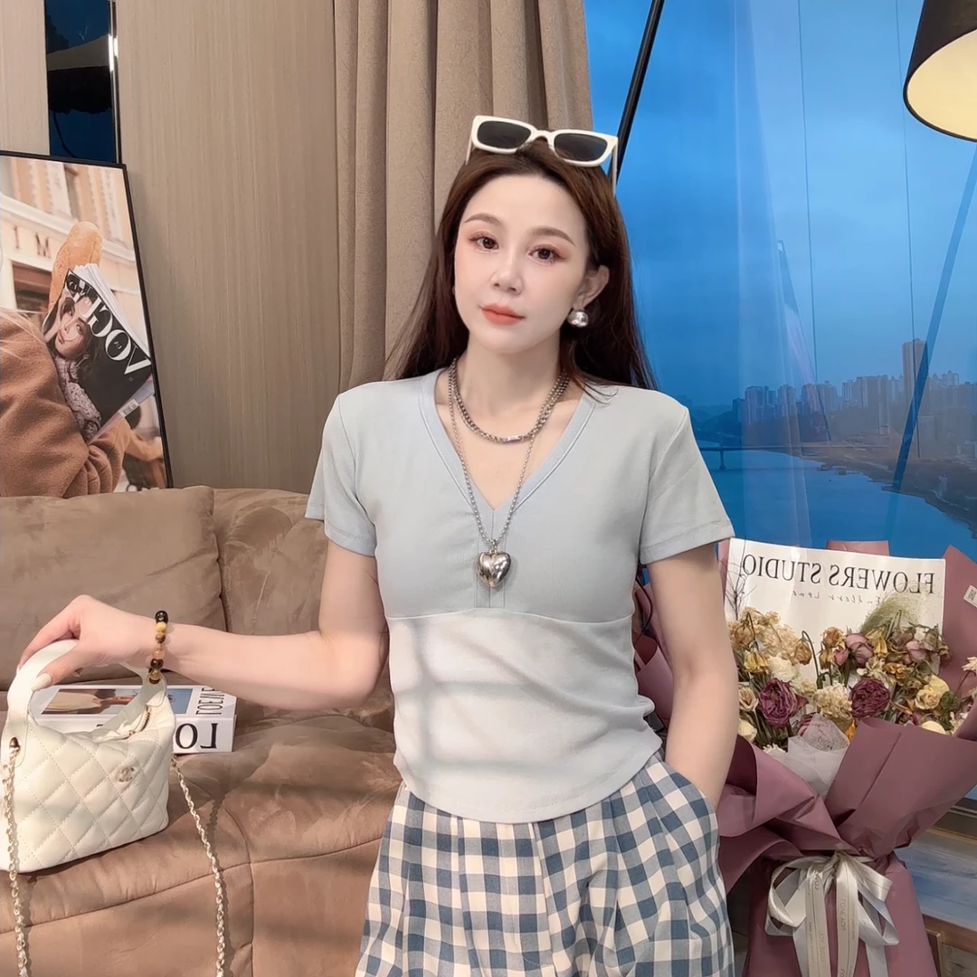 【静静衣橱】春季新款纯色熟风T恤短袖百搭常规规V轻熟风T恤6077
