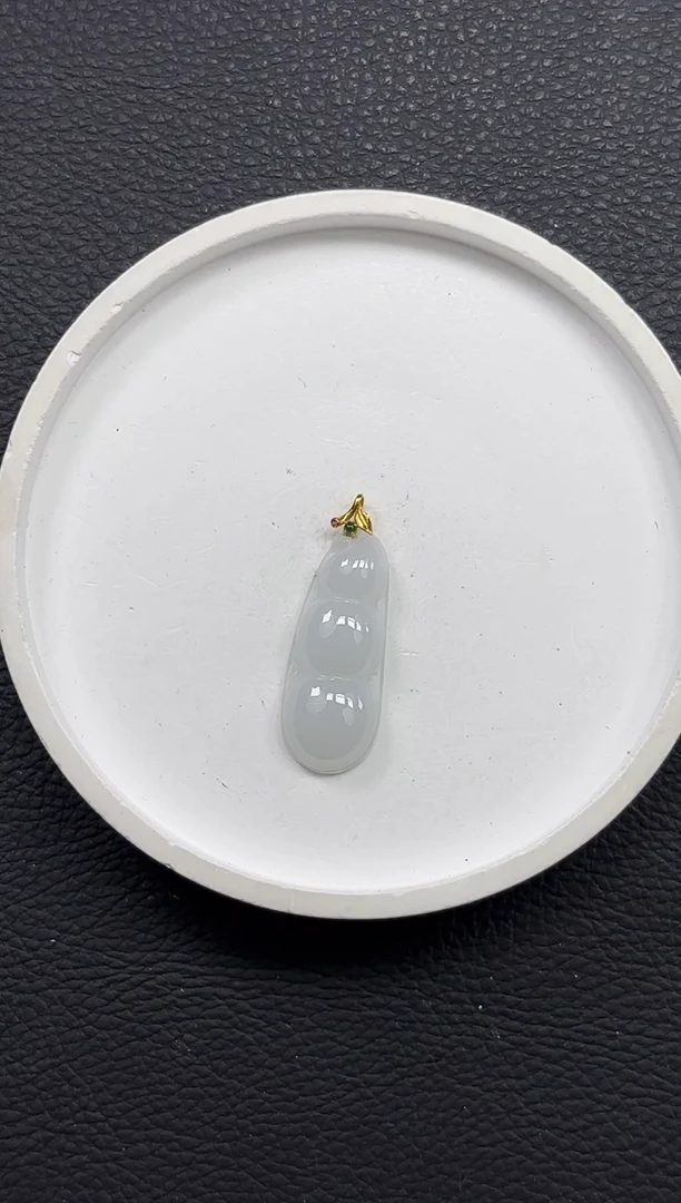颈饰18K金镶嵌翡翠YM959-3 福豆