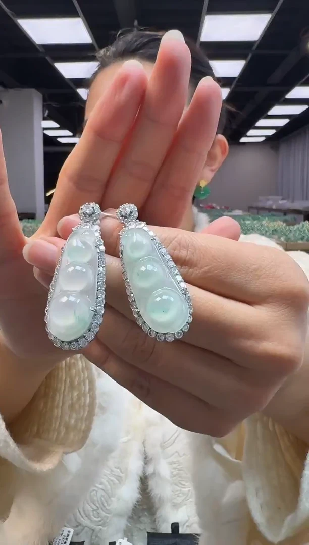 吊坠(不含链)银S925镶嵌石英质玉福豆（多样性发其一）