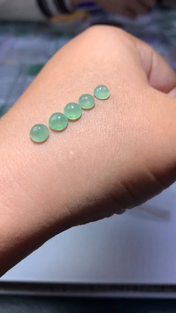 未镶嵌定制翡翠毛货