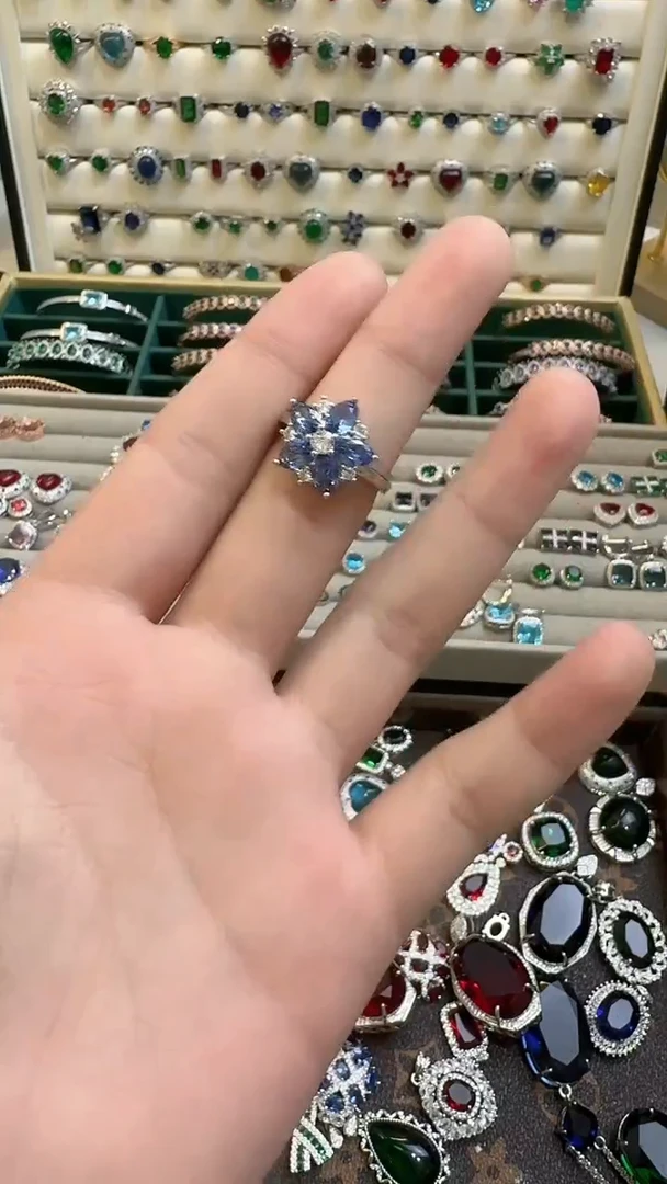 戒指蓝宝石未镶嵌蓝宝石戒指
