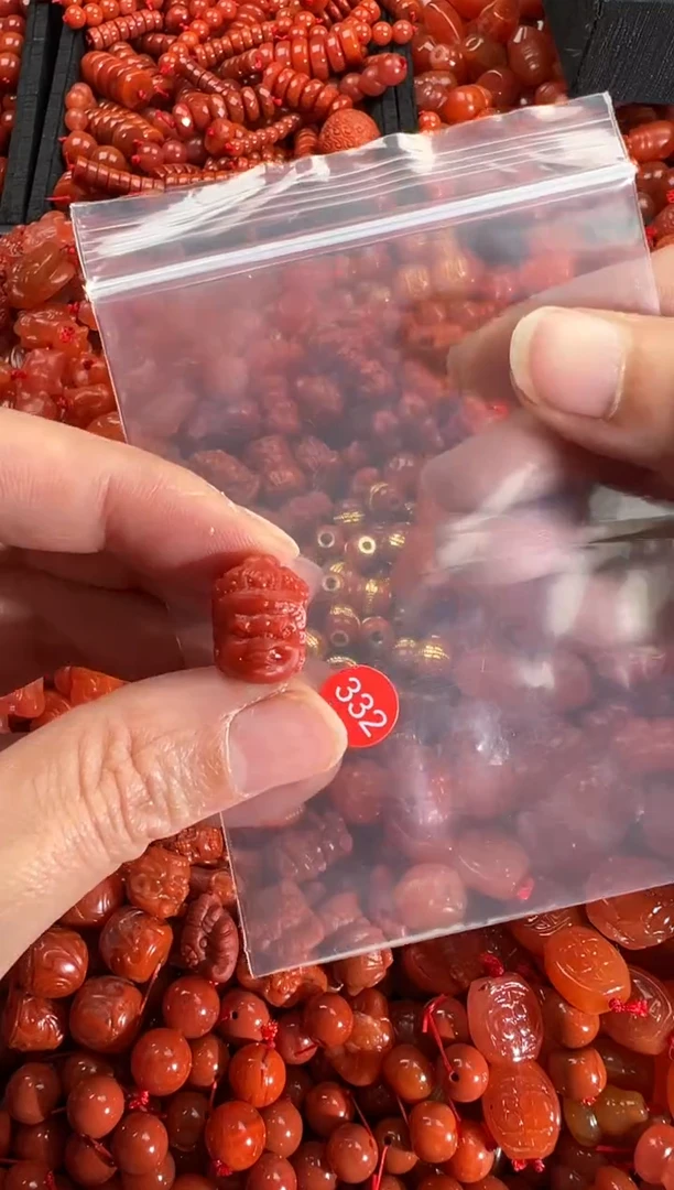 【闪购商品】南红玛瑙颈饰未镶嵌1