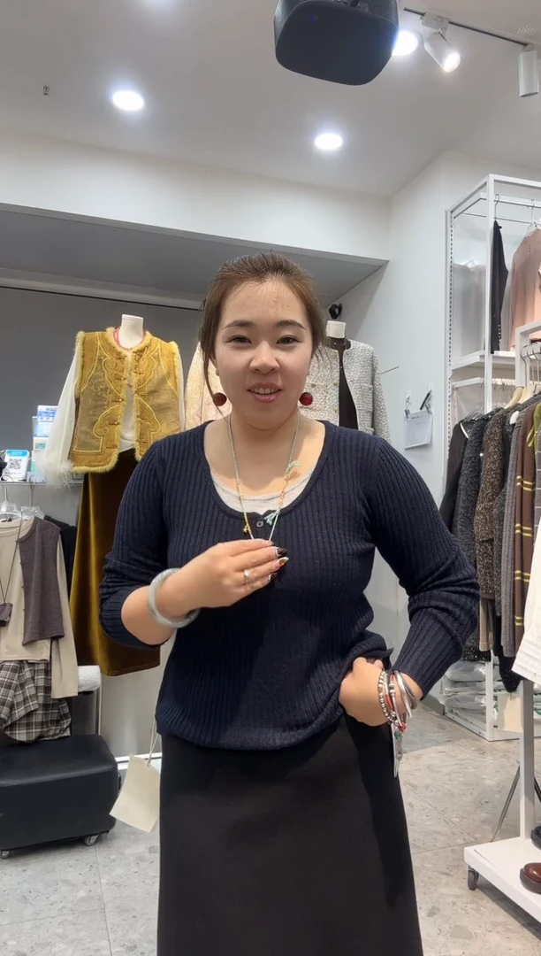 针织上衣假两件款