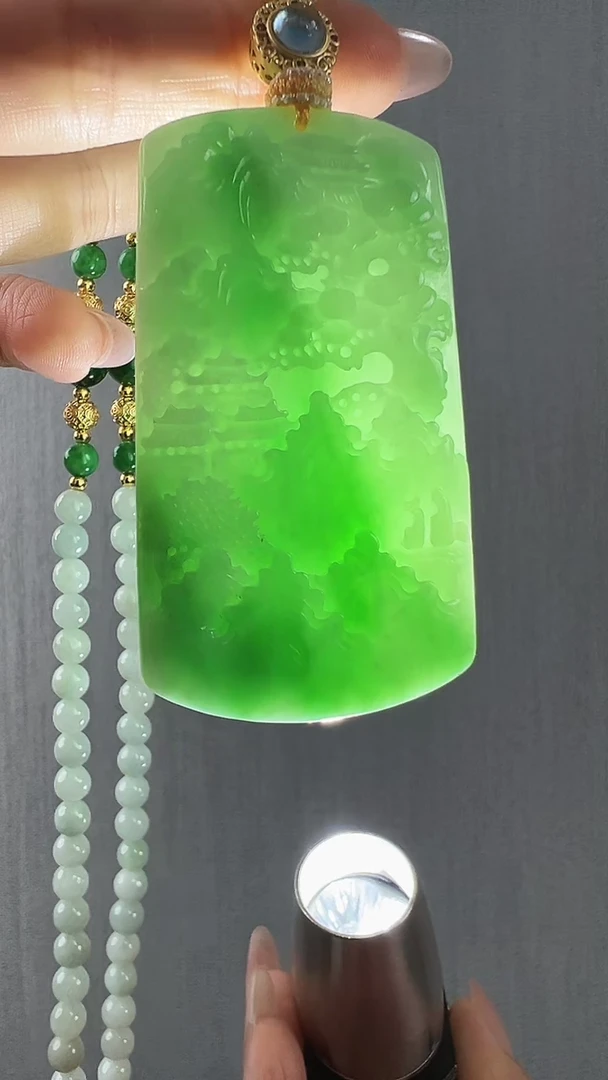 颈饰未镶嵌翡翠山水