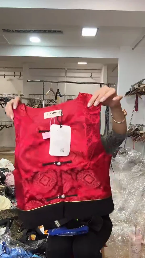 马甲       3XL码    135-145斤