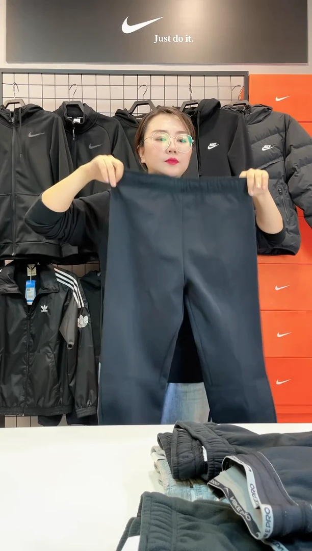 93255 黑加绒束脚长裤 L码 115-135斤   不退换