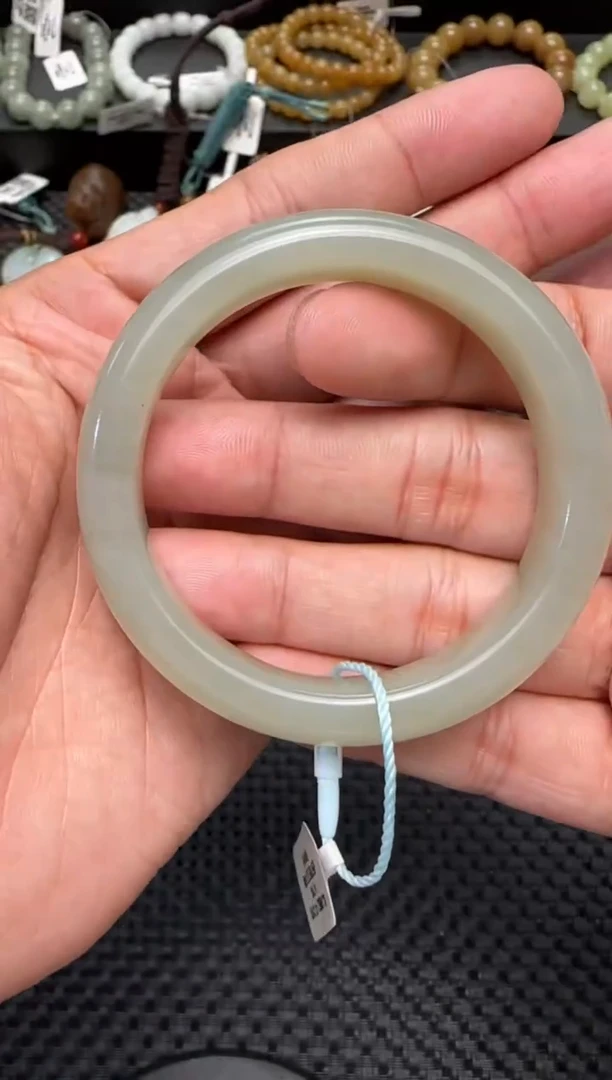 未镶嵌手镯和田玉青白玉手串卡52.8