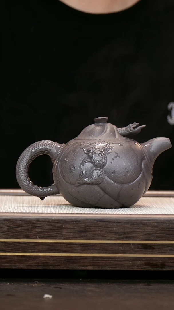 茶壶紫砂天青泥  鱼化龙 范