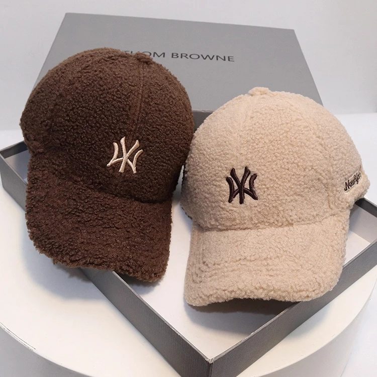 香港品牌2025新款秋冬季显脸小羊羔毛绒保暖帽子韩版潮百搭鸭舌帽