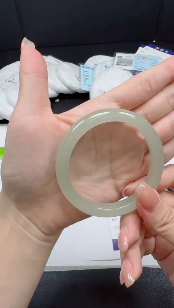 未镶嵌手镯石英质玉085-