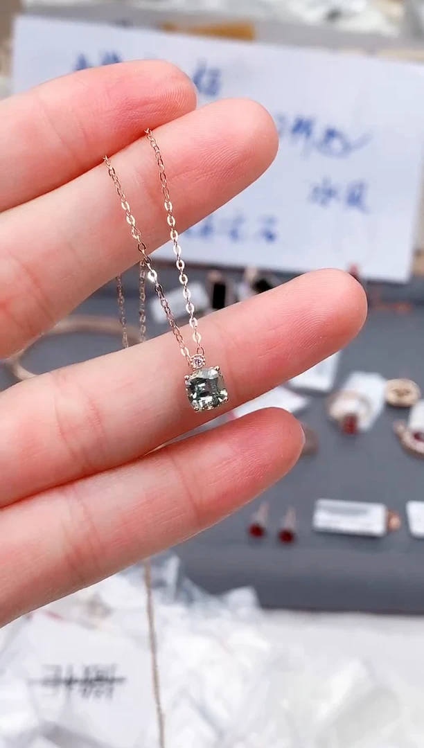 颈饰18K金镶嵌碧玺高货