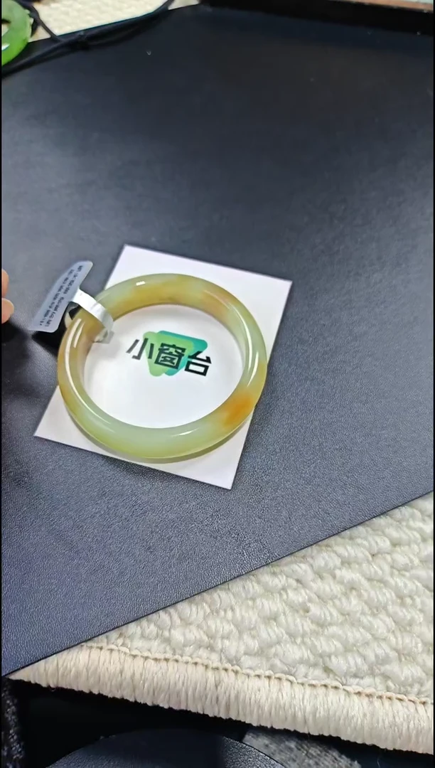 未镶嵌手镯和田玉和田玉手镯未镶嵌