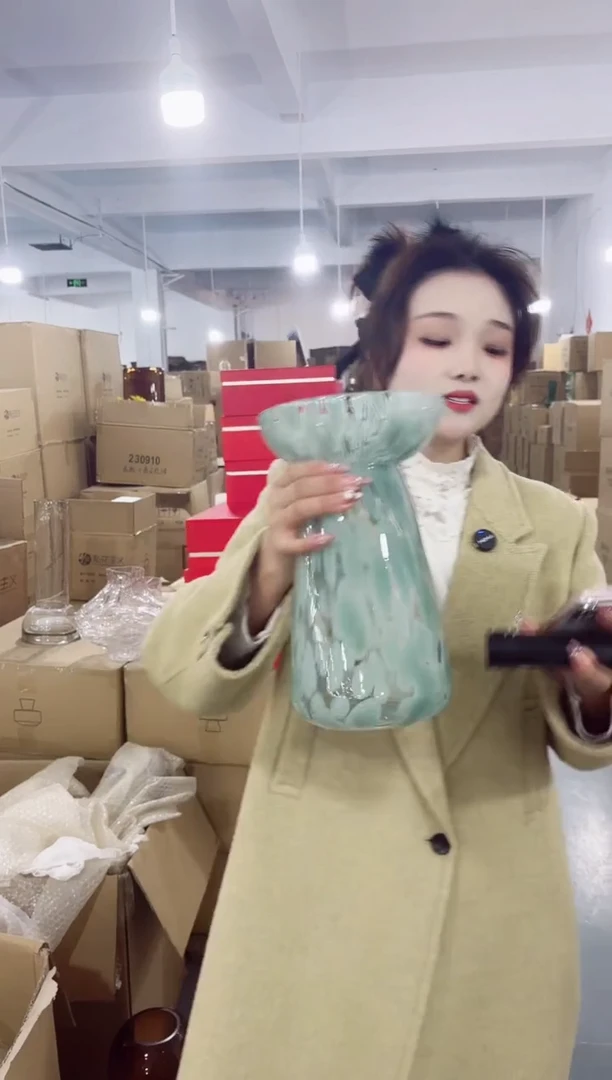 【闪购商品】无铅玻璃私花主义花瓶微瑕-9G70