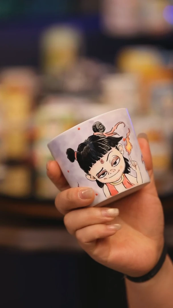 【闪购商品】摆件景德镇釉下彩绘设计师款式陶瓷