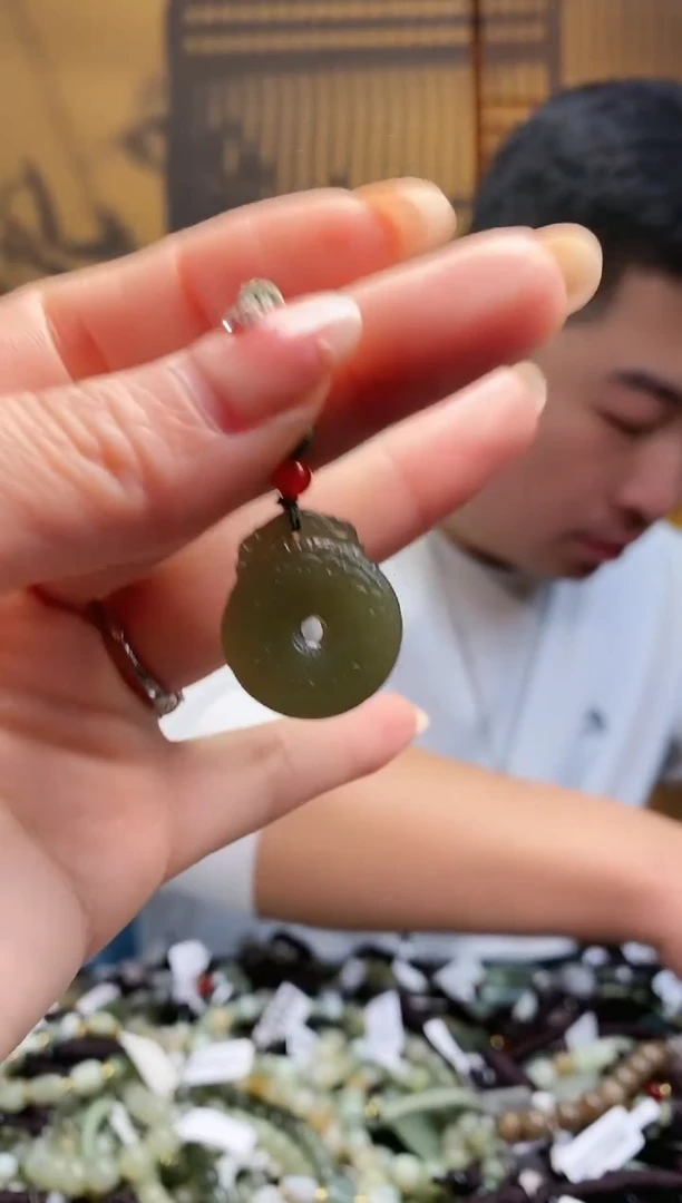 【闪购商品】和田玉颈饰未镶嵌多样性发货，拍一发一