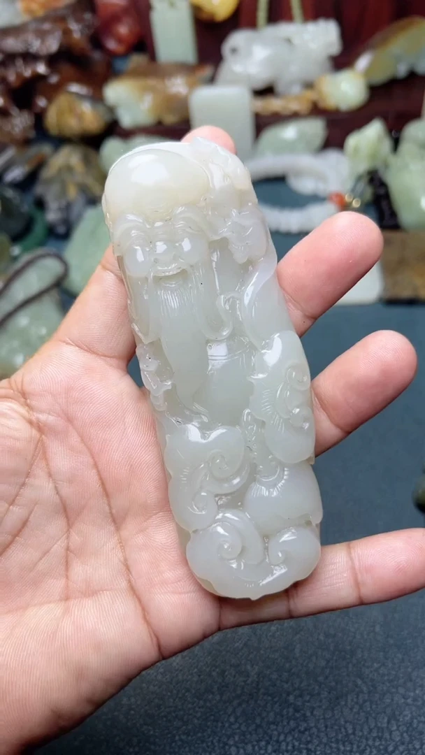 和田玉未镶嵌把件-