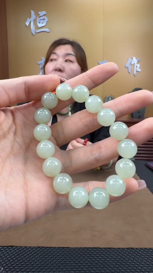 颈饰未镶嵌和田玉手串（多样性发一）12mm