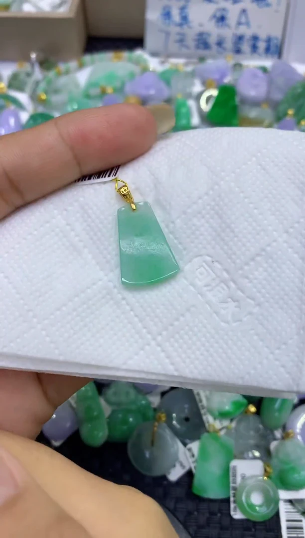 颈饰未镶嵌翡翠天然缅甸A货翡翠