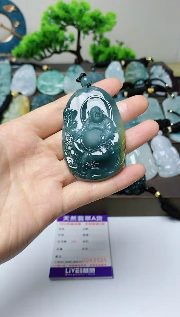 翡翠未镶嵌颈饰